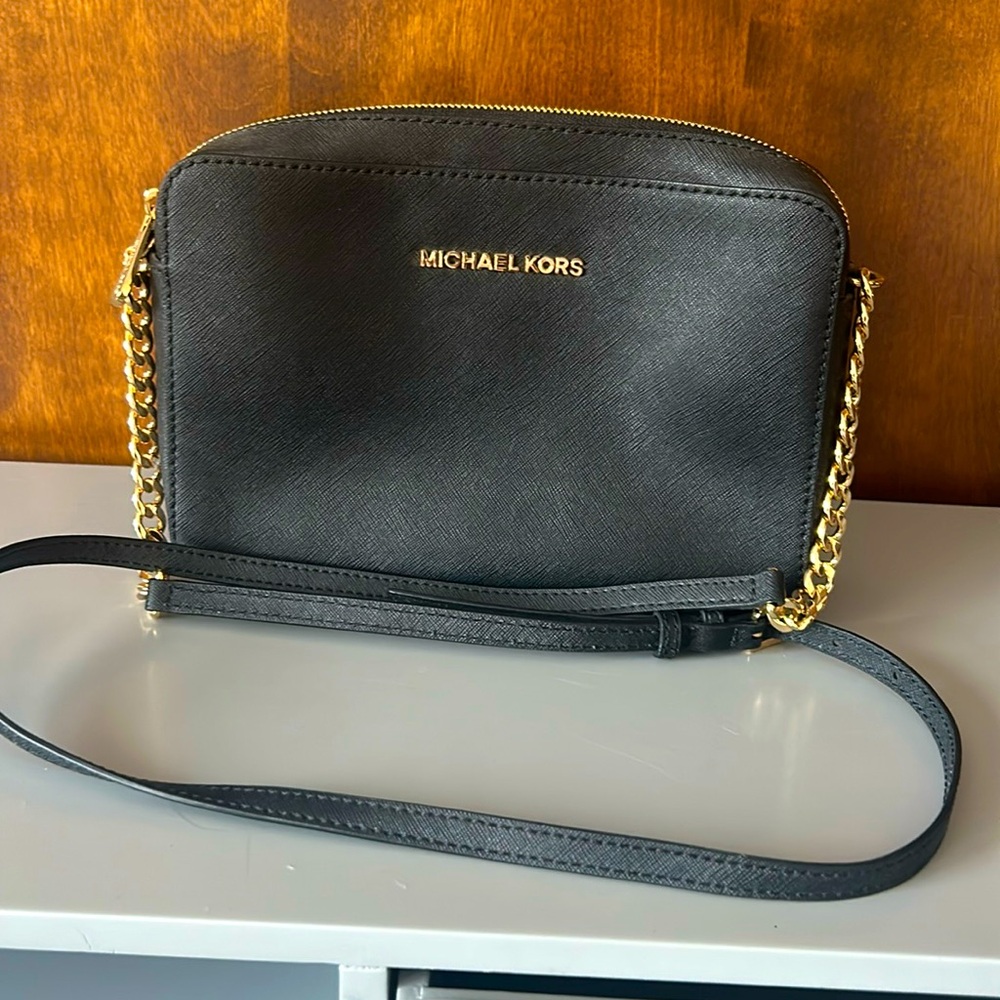 Michael Kors cross body.  Great condition.